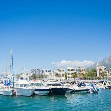 Edificio Plaza Lägenhet